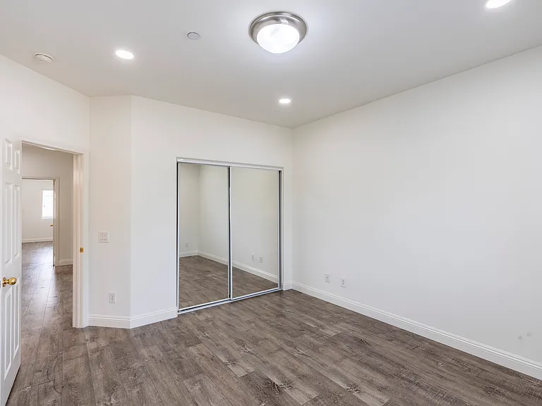 10623 Mona Way — Photo 27