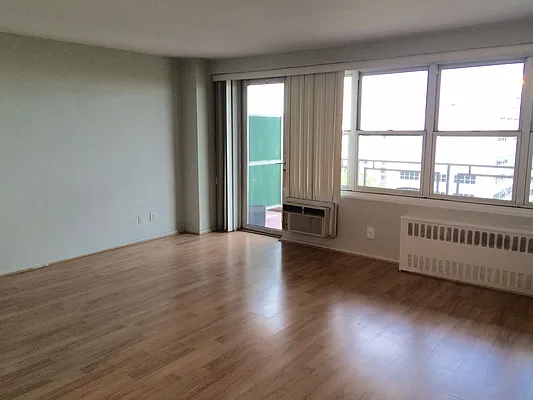 Sold by Elbe Real Estate Inc | media 26