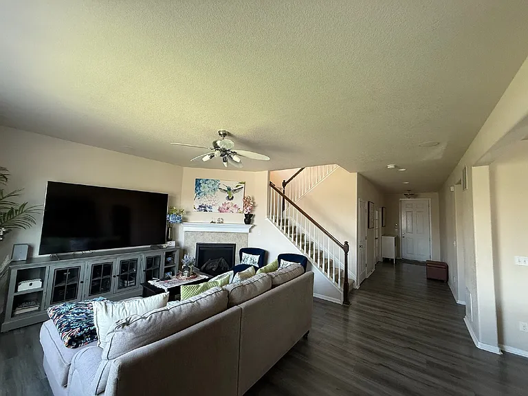 5047 S Versailles Cir — Photo 16