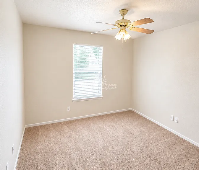 132 Blackbear Ln — Photo 5