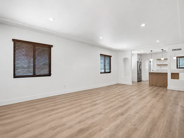 181 1st Ave — Photo 8