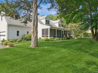 26405 Main Rd, Cutchogue, NY 11935