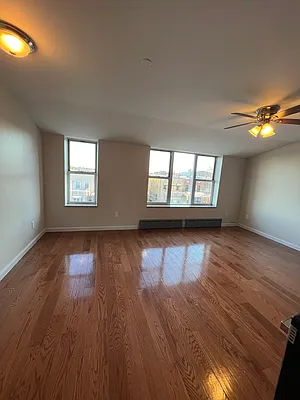 Rented by Bond New York | media 4