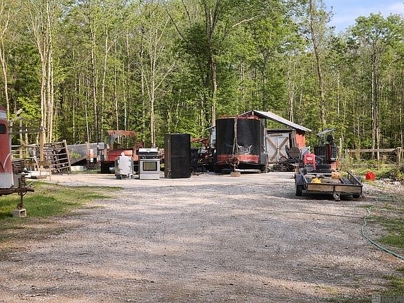 5th image of 24670 Brian Rd