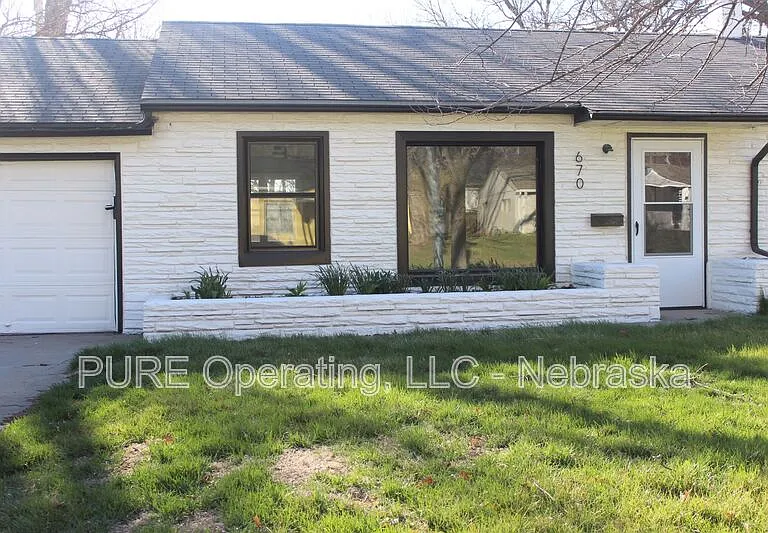 670 S 69th St — Photo 1