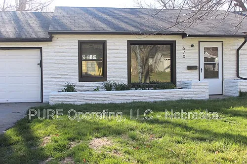 670 S 69th St Photo 1
