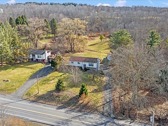 4th image of 109 Pine Tree Rd #2