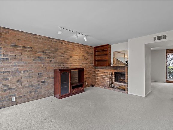 4th image of 641 Coeur De Royale Dr APT C