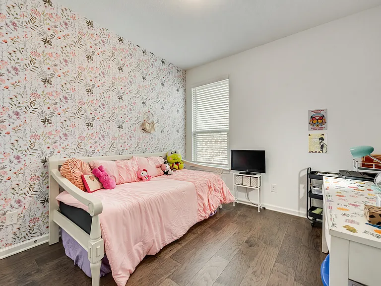 408 Remington Rd — Photo 14