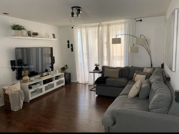 13545 Eagle Ridge Dr APT 825, Fort Myers, FL 33912