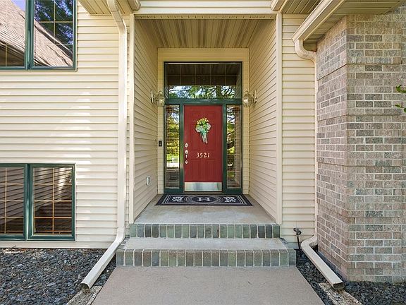 2nd image of 3521 Glen Way