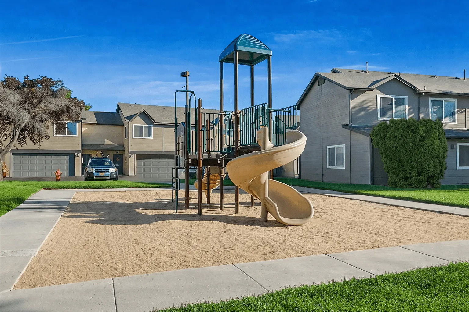 Monterra Townhomes — Photo 3
