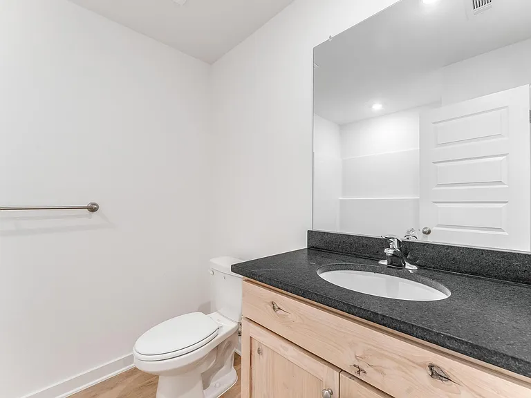 114 S Maroon Ave — Photo 20