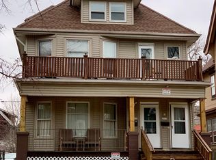 2935 N Farwell Ave, Milwaukee, WI 53211