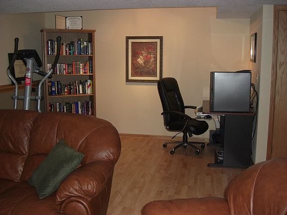 5th image of 538 Tuttle Dr