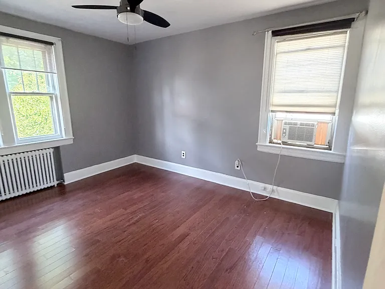 Hickory Ave — Photo 8