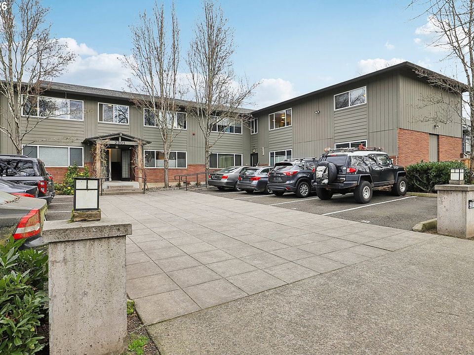 1st image of 2301 SE Caruthers St APT 10