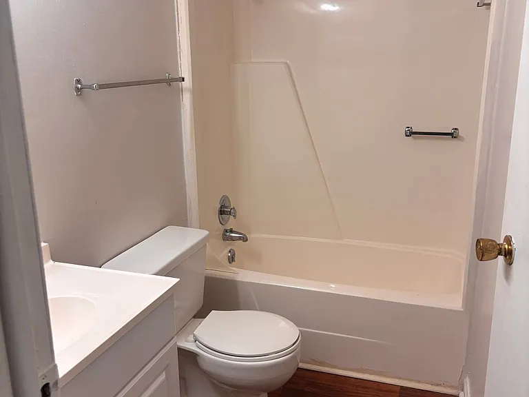 5780 Milgen Rd — Photo 15