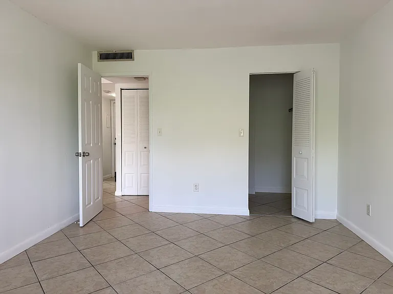 9301 SW 92nd Ave #C308 — Photo 12