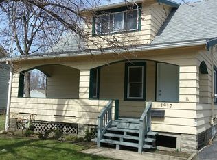 1917 Robindale St, Wickliffe, OH 44092