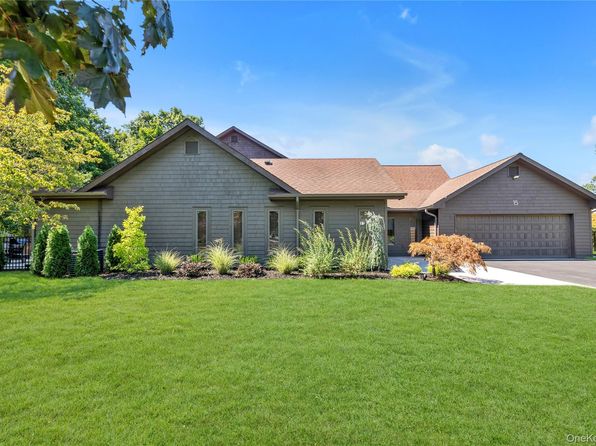 15 Parkway Dr