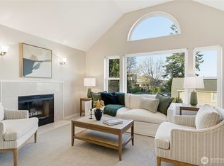 467 Newton St APT 405, Seattle, WA