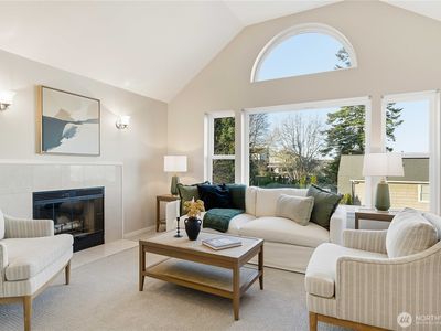 467 Newton Street #405, Seattle, WA, 98109