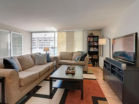4th image of 1155 Ash St APT 203