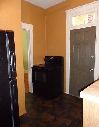 5th image of 1934 Grant St APT 8