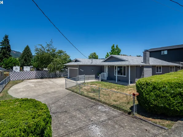 969 NE Jenny Ln, Myrtle Creek, OR 97457