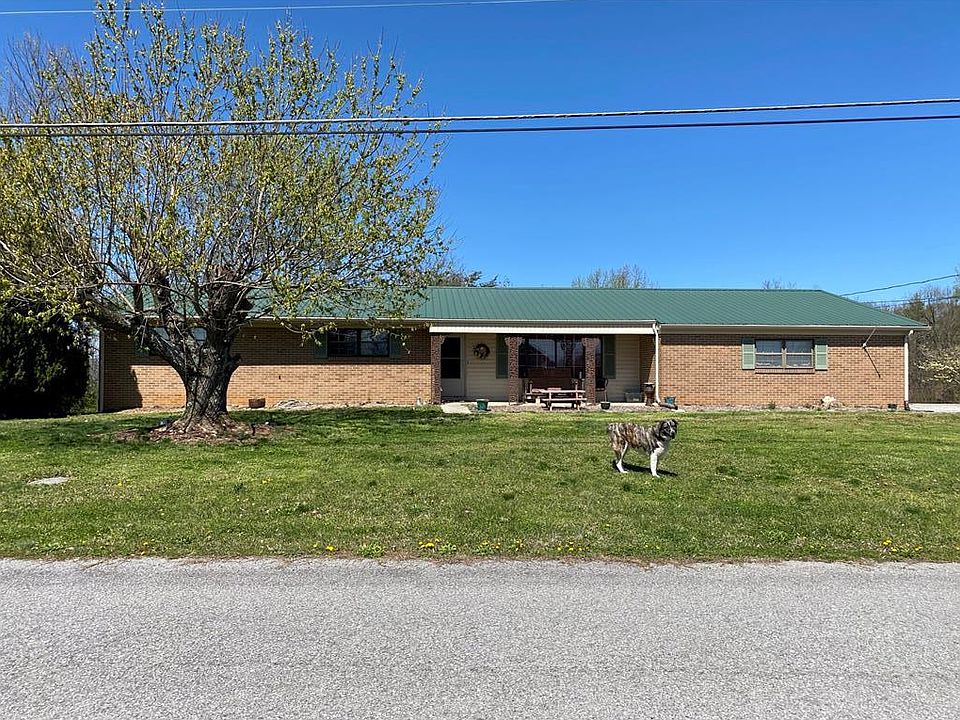 1st image of 696 Harvey Dr