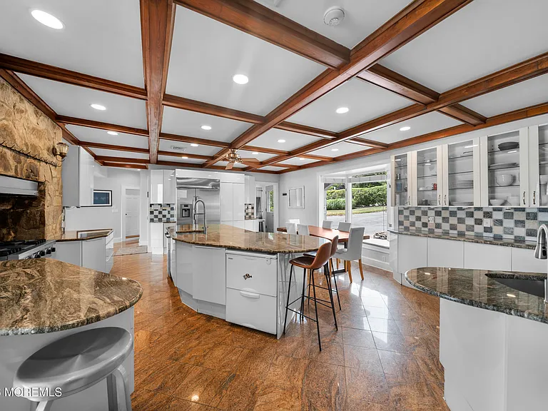 160 Portland Rd — Photo 10