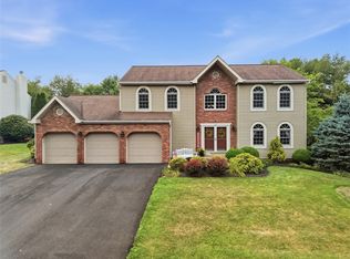 151 Woodbine Dr, Cranberry Township, PA 16066