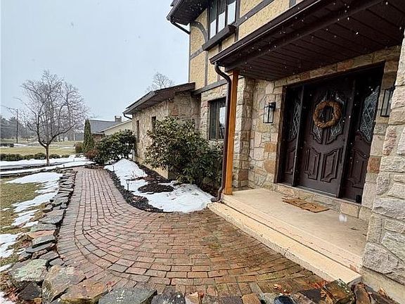 2nd image of 375 Georgetown Rd