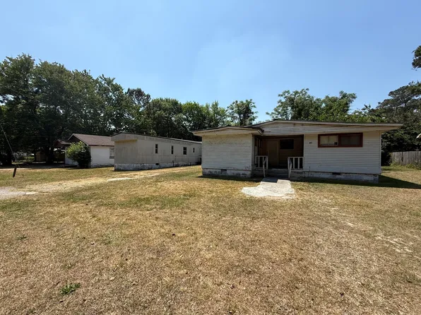 80 Reynolds St, Denmark, SC 29042