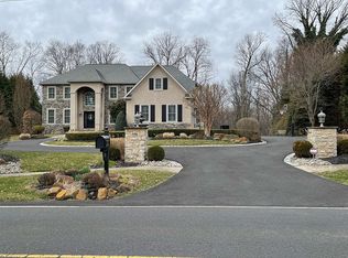 1190 Camp Hill Rd, Fort Washington, PA 19034