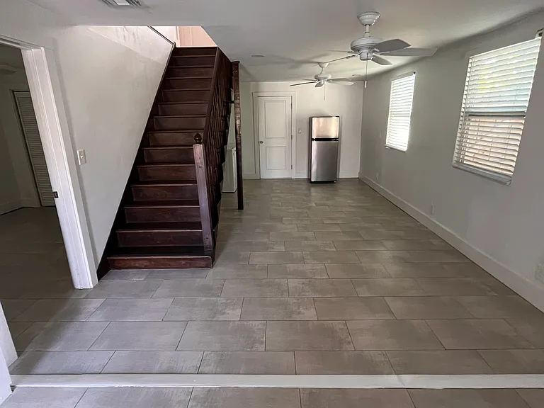 216 S Edison Ave — Photo 11