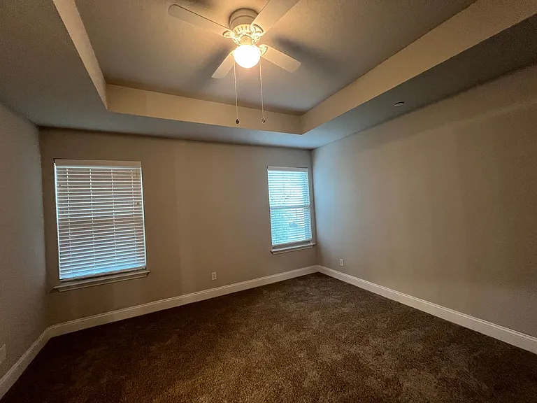 7417 Savannah Brks — Photo 18