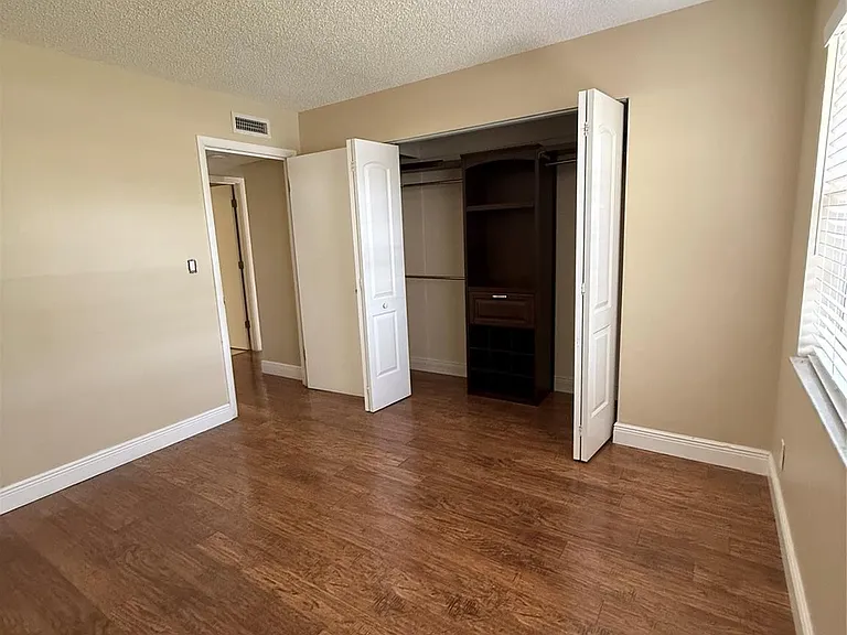1200 NW 87th Ave #114 — Photo 8