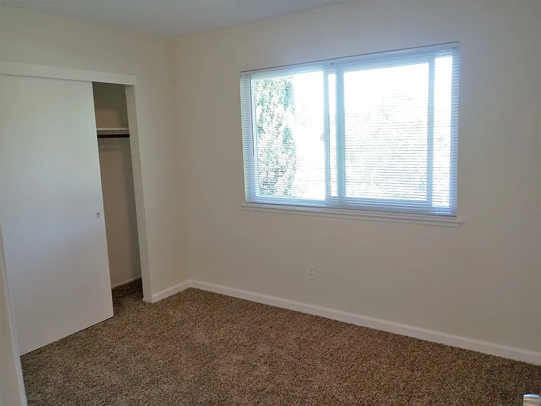 2324 Heidi Pl — Photo 5