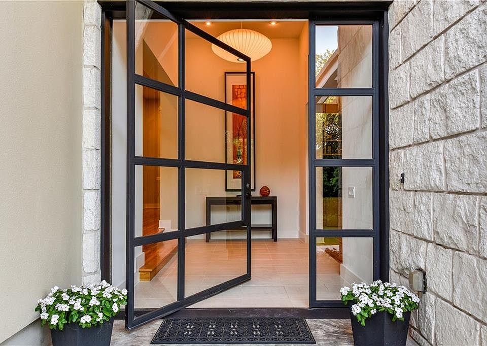1st image of 7112 Greenshores Dr APT 6