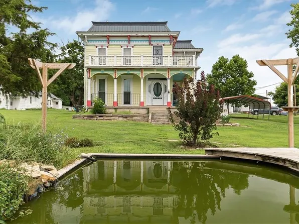 1057 NE 75th, Knob Noster, MO 65336