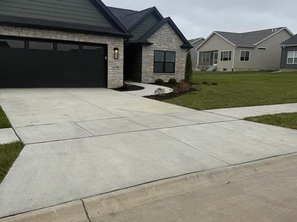 6330 Deere Creek Ln, Davenport, IA 52807