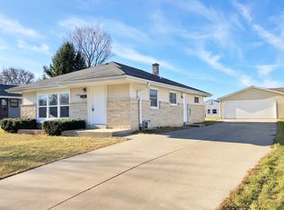 6715 N 90th St, Milwaukee, WI 53224