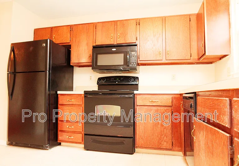 97 Park Ave #10 — Photo 2