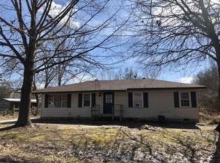 311 Seitz St, West Point, MS 39773