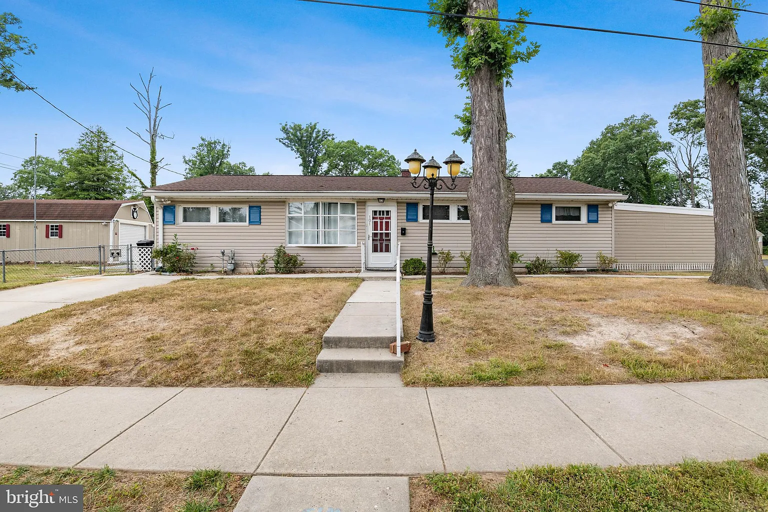 101 Buckingham Dr photo 1