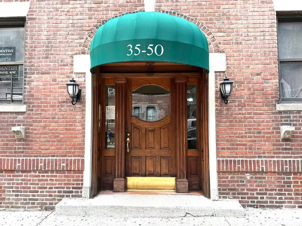 35-50 82nd St #2B, Jackson Heights, NY 11372
