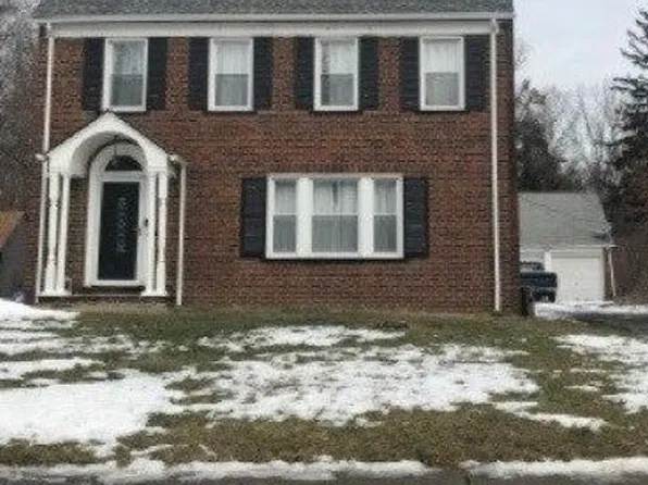 16157 Glynn Rd, East Cleveland, OH 44112