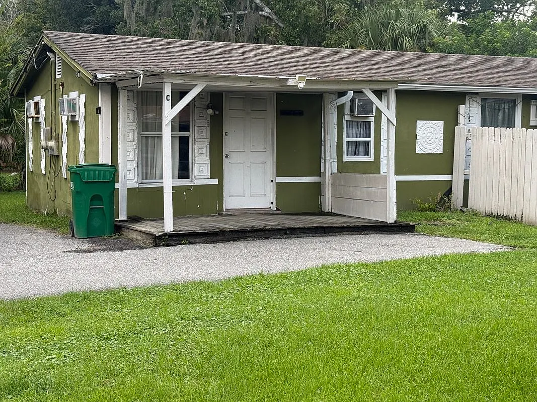 1 bed, 1.0 bath, 453 sqft, $950 — Photo 1